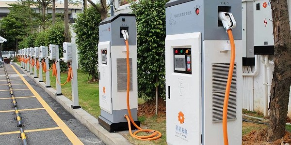 崔東樹：需要進一步構建高質量充電基礎設施體系